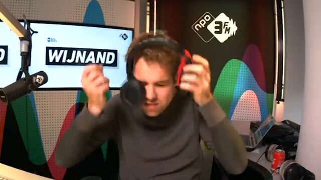 Rob maakte een heerlijke edit van Wijnands koptelefoon-fail