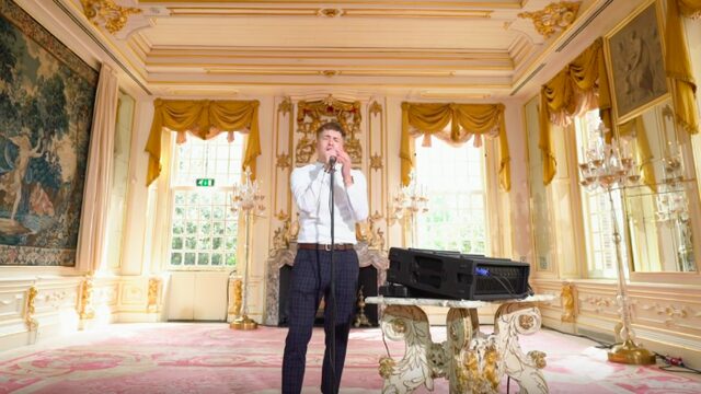 Snelle met zijn 5 Mei Track 'Vogelvrij'