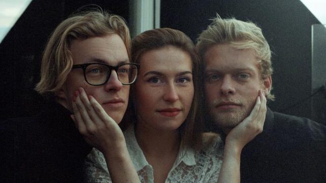 WIES speelt 'Soms Is Het Te Laat' in de 3FM Live Box!