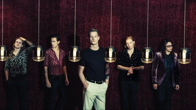 Kijk terug: het huiskamerconcert van Ten Times A Million