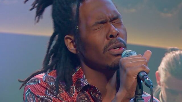 Kijk terug: Jeangu Macrooy live vanuit de Kleine Komedie voor SR20