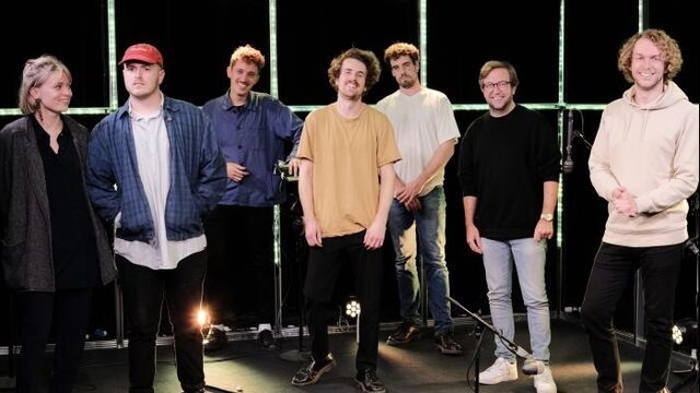 Waltzburg live met 'Sure Shine' en 'Friends' in de 3FM Live Box