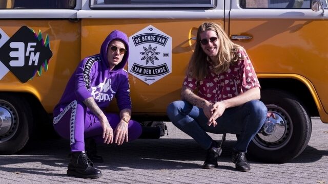 Tony Junior bij Frank in de Bende Bus op ADE