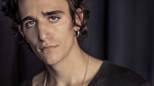 Tamino zingt nummers van 'Amir' live bij 3FM