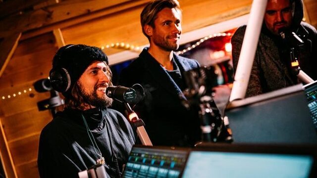 3FM Weekoverzicht: Sims-dj's, gespannen luisteraars en zoenen met Kensington