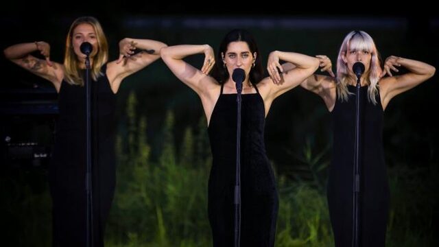 Bekijk hier Eefje de Visser live vanaf een leeg Lowlands 2020