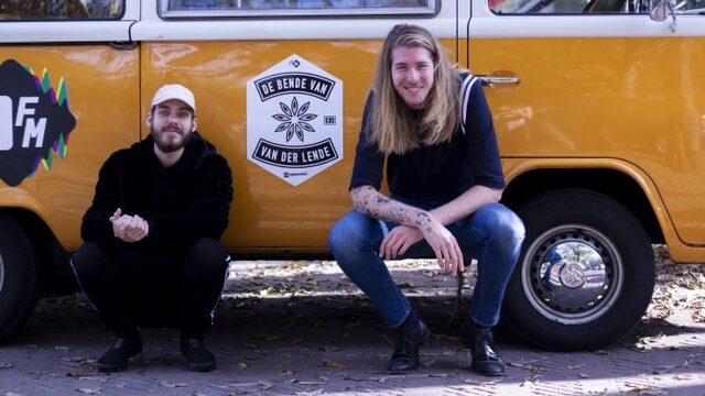 San Holo bij Frank in de Bende Bus op ADE