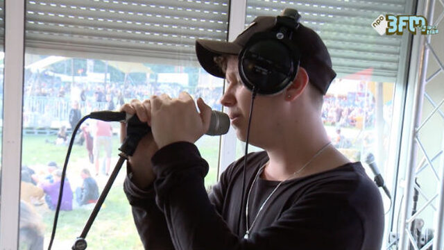 Nothing But Thieves akoestisch in de 3FM-studio