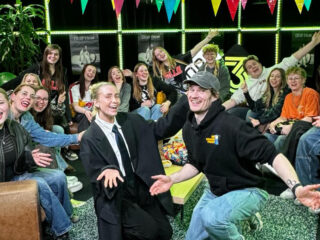 VoorAan viert vijfjarig jubileum van Billie Eilish haar debuutalbum met fans