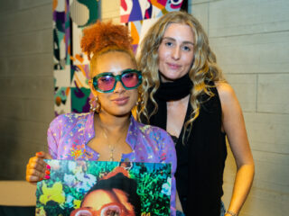 Eliza Rose ontvangt een gouden plaat voor B.O.T.A (Baddest Of Them All)