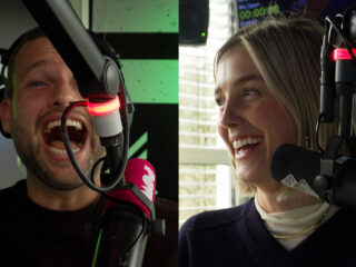 Rijinstructeurs, traumatische dinsdag dilemma's en Flitsmeister DOT - Barend & Benner: Ranken de Reviews