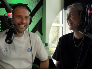 Linkse pinguïns, genaaid op Vinted en gouden zandtherapie