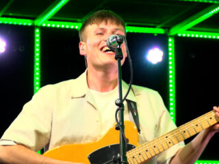 Muylike met 'Alien' zijn nieuwste single 'Like I Used To' in de 3FM Live Box