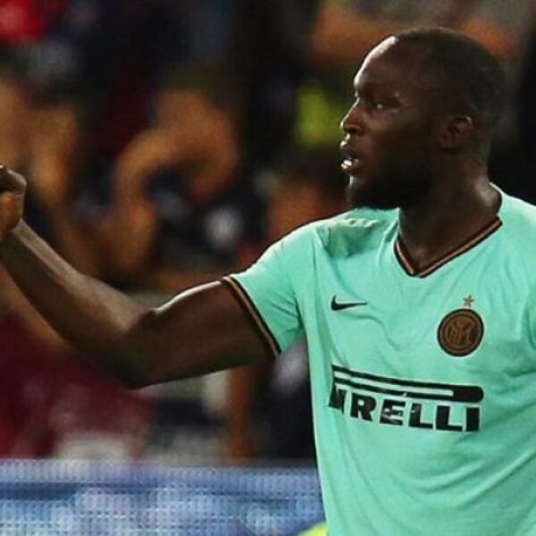Lukaku spreekt zich sterk uit tegen discriminatie na apengeluiden in Italië