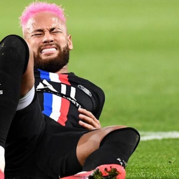 Neymar opvallend vaak geblesseerd rond eigen verjaardag en die van zijn zus