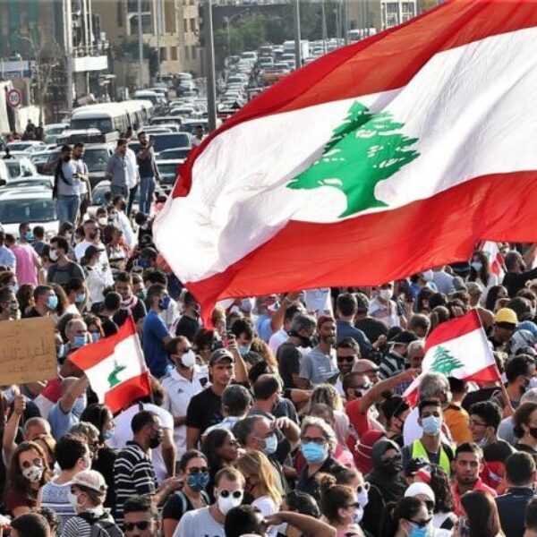 Waarom de explosie in Beiroet juist voor Libanon zo rampzalig is