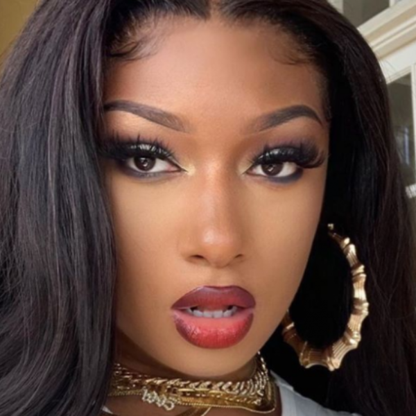 Megan Thee Stallion over schietincident: "Ik ben echt gekwetst en getraumatiseerd"