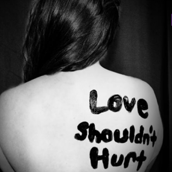 Dit is hoe loverboys slachtoffers ronselen via Instagram en Snapchat