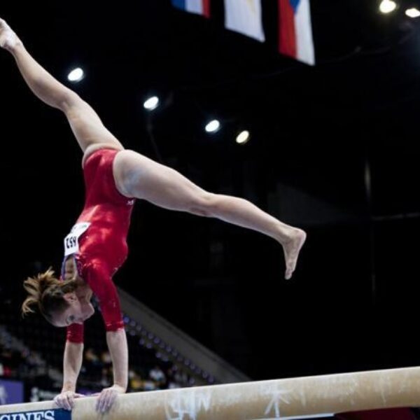 Topcoach bekent: "Ik mishandelde en vernederde jonge turnsters"