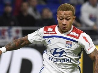 Huis Memphis Depay leeggeroofd tijdens wedstrijd