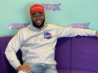 De Avondshow Takeover met Jayh: Murda, RBDjan, Tabitha en Kevcody doen de Autotune Challenge