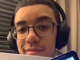 Deze jongen (16) is de populairste wiskundeleraar van TikTok