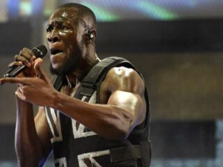 Stormzy deelt geweldig appje van moeder na historisch Glastonbury-optreden