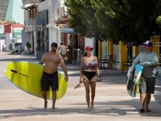 'Aruba staat op omvallen door grote financiële problemen'