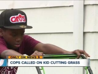 Buren bellen politie om 12-jarige grasmaaier