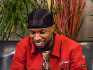 Kids stellen vragen aan Tory Lanez: 'Waarom gooi je geld naar strippers?'