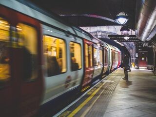 Nooit meer rennen voor het OV met live-locaties van Google Maps