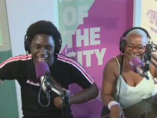 Leafs en zijn moeder in Nando's Karaokespel is goals