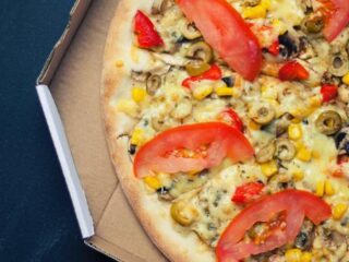 Engelse vrouw belt alarmnummer om verkeerde pizza