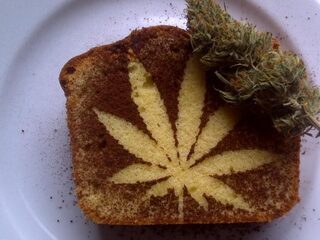 Zo bak je de perfecte spacecake zonder er misselijk van te worden