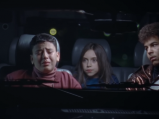 'Jetski' is een korte film over Mido die voor zijn terminaal zieke vader zorgt