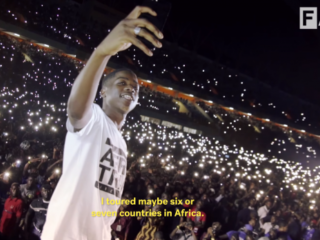 Neem een kijkje achter de schermen van MHD's leven en succes