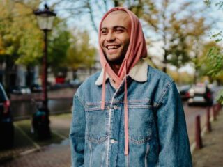 Haris zamelt tijdens de ramadan geld in voor arme gezinnen in Afghanistan