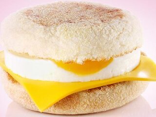Aha: 'Dit is het geheime recept van de Egg McMuffin'