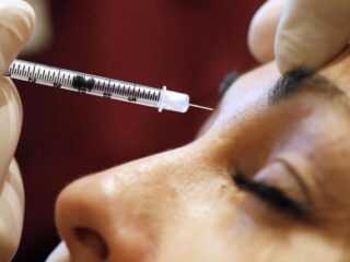 Gebruik botox en fillers onder jongeren 'explosief gestegen'