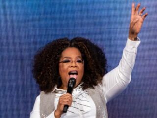 Oprah Winfrey doneert 10 miljoen dollar om mensen te helpen tijdens de coronacrisis