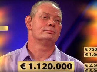 Krijn wint een miljoen bij Miljoenenjacht en vraagt meteen zijn vriendin ten huwelijk