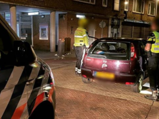 Politie pakt Rotterdammer (18) voor 18de keer zonder rijbewijs