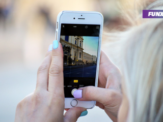 Reizen voor The Gram de ultieme droombaan? "Ik kleed me om achter een boom in het park"