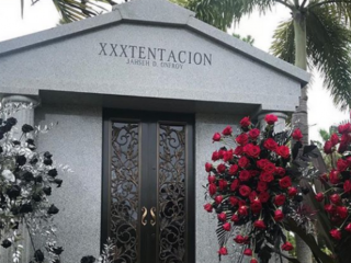 XXXTentacions moeder deelt de laatste rustplaats van haar zoon