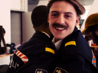 VIDEO: Lil' Kleine neemt je mee achter de schermen bij de opnames van 1, 2, 3