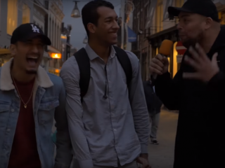 Supergaande geeft "Stromae-lookalike" met goedkope outfit een cadeaubon