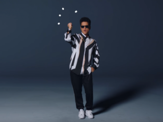 Bruno Mars dropt nieuwe clip 'That's What I Like'