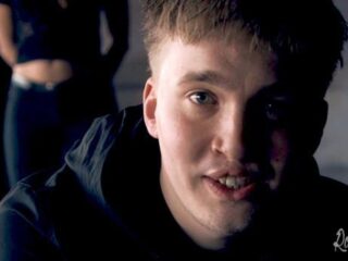 Snelle voegt vier nieuwe tracks toe aan EP 'Beetje Bij Beetje' en noemt 'm 'Nog Een Beetje'