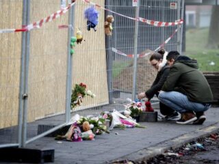 Jongens blijven vast nadat vader en zoon (4) overlijden door vuurwerkdrama in Arnhem