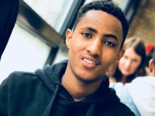 Deze tiener trotseerde hyena’s en mensenhandelaren voor de vrijheid